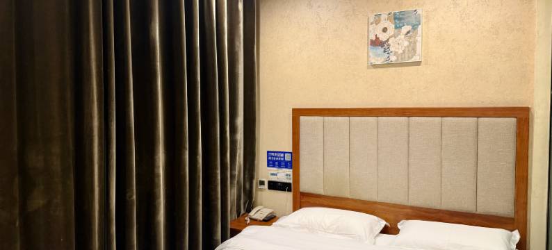 五月花宾馆(延吉延边大学网红墙水上市场店)图片