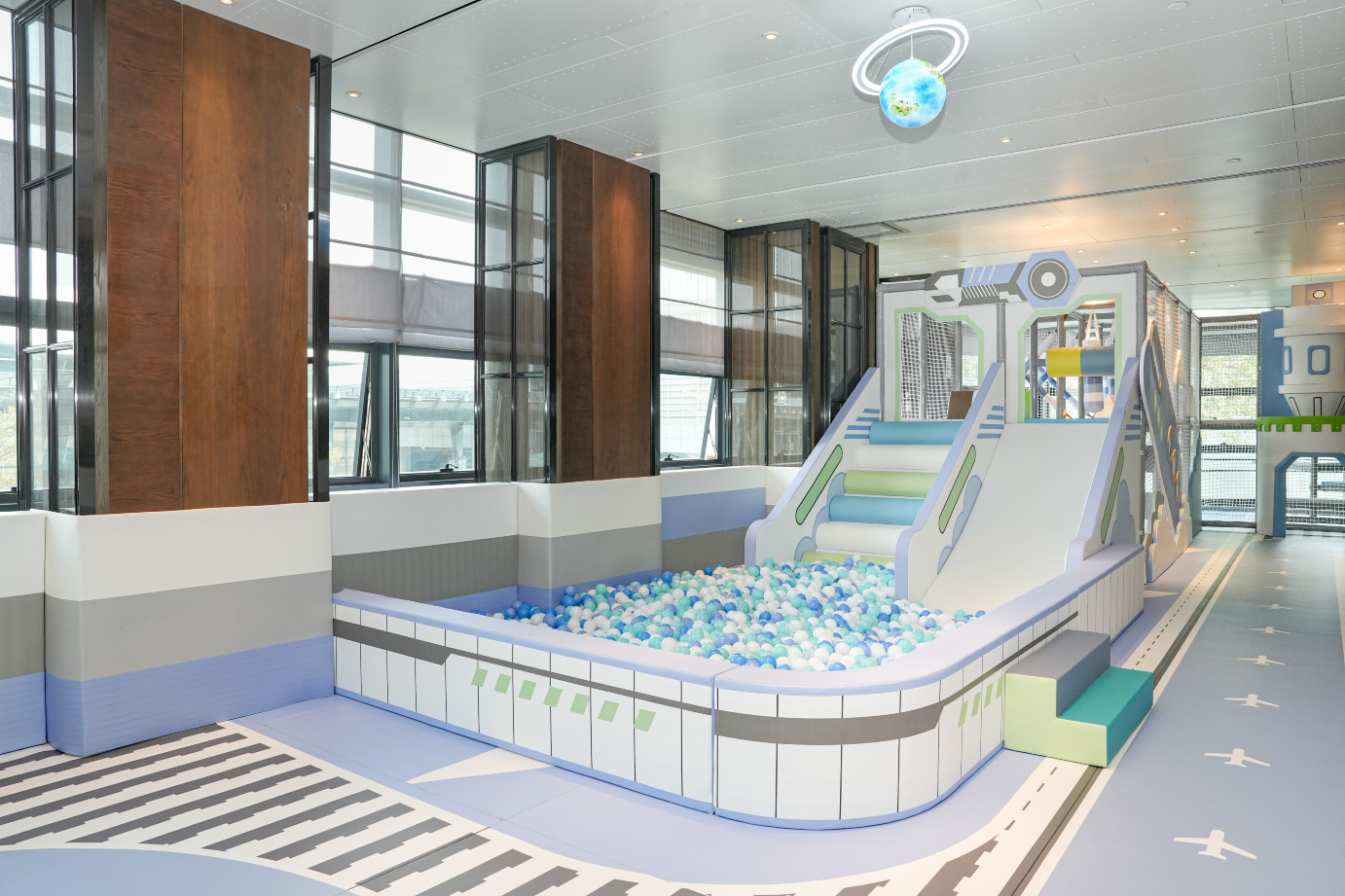 Hyatt Regency Shenzhen Airport Hotel Overview