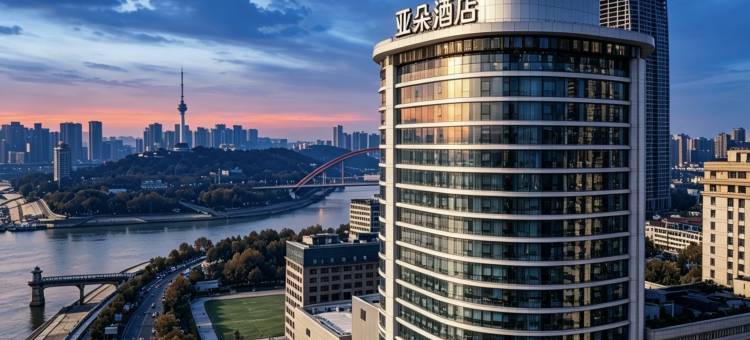 武汉江汉路江汉关江景亚朵酒店图片