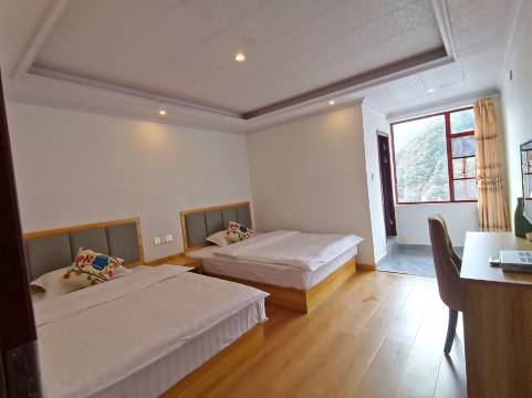 理县蓝溪庭院民宿