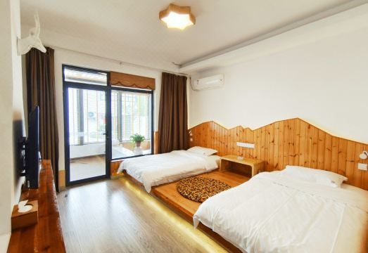 Zhuyuan Spa Guesthouse Hotel Overview