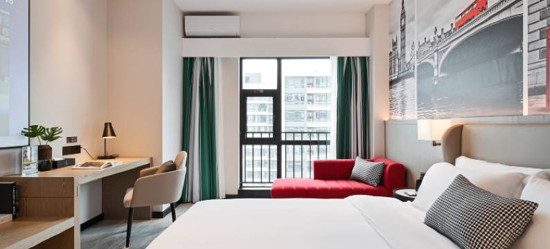 丽途酒店(广州宝能演艺中心萝岗地铁站店)图片