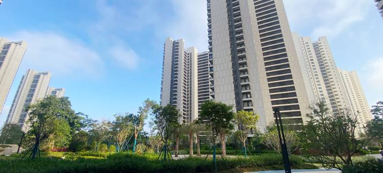 YchAllHotel叁雾高空海景公寓(中海黄金海岸店)图片