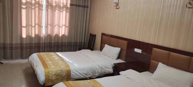 太白黄柏塬勇强川菜民宿图片