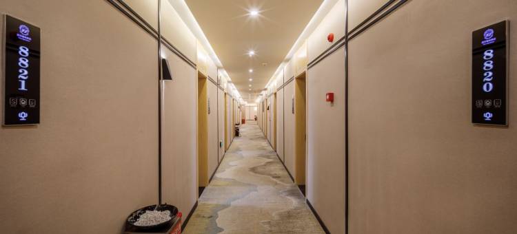 益居城市酒店(仪陇店)图片