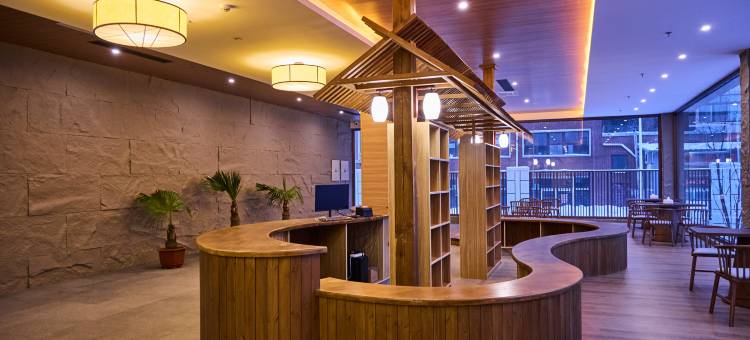 鸿河谷温泉酒店图片