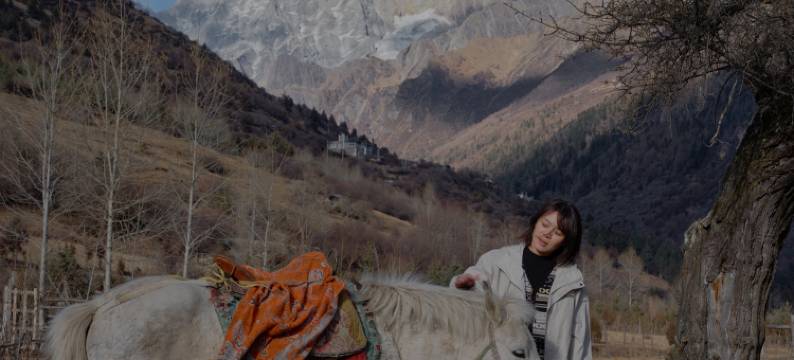 四姑娘山仰望星空·Vacilando度假庄园(长坪沟斯古拉神山店)图片