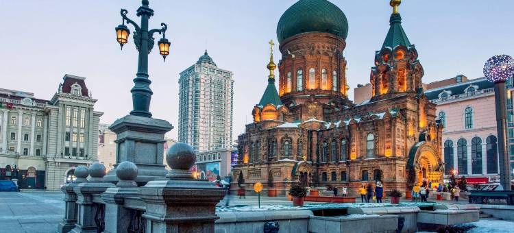 哈尔滨中央大街地铁站尚志大街亚朵酒店图片