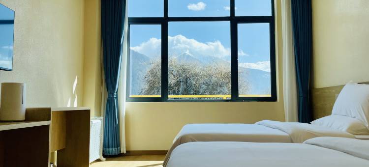 岷山彩门民宿(林芝机场雅鲁藏布江店)图片