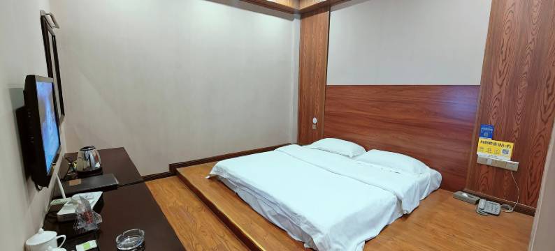 横县桂源商务宾馆(横州市政府汽车站店)图片