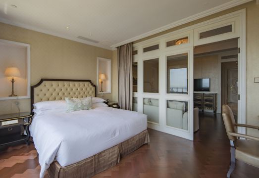 大连星海城堡豪华公寓外景图