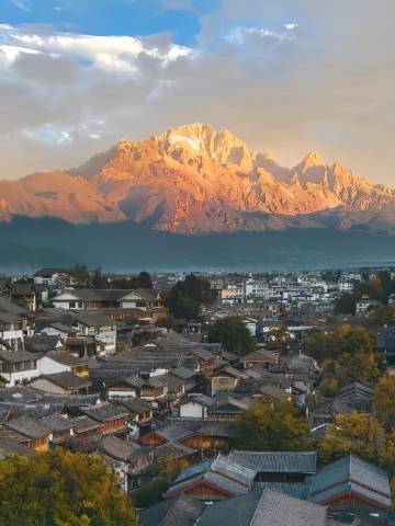 玉满楼丨雪山观景全景客栈(丽江古城大水车店)图片