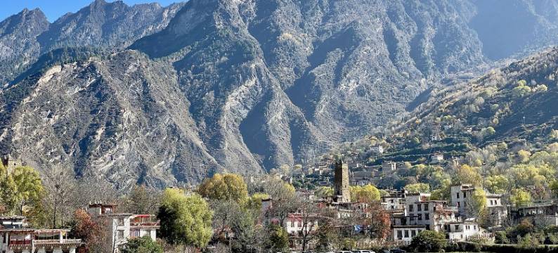 康定溜溜城情歌广场玉景雪莲酒店图片