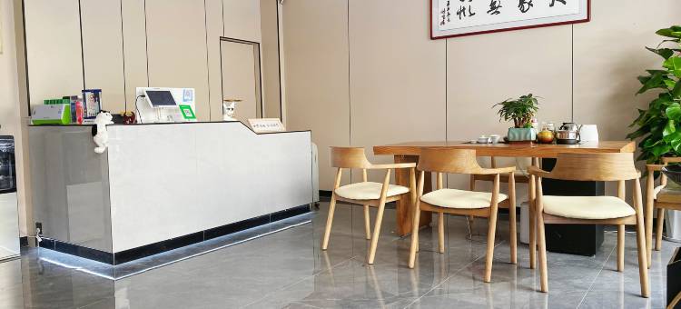 九天假日智能宾馆(陇南市第一人民医院店)图片