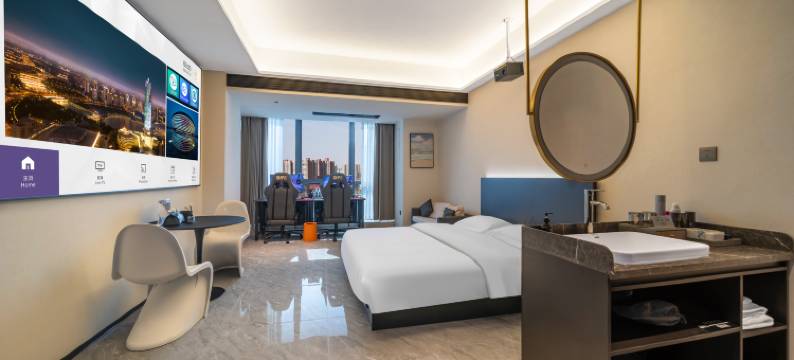 迪卡电竞酒店(驻马店天中环球港店)图片