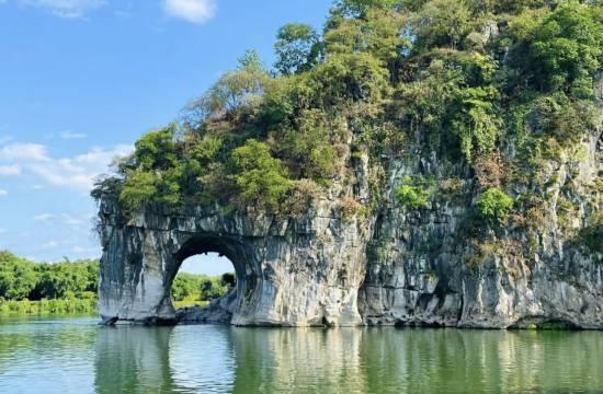 贵宾舍LUX CABINS一方山水酒店(象鼻山景区两江四湖店)图片