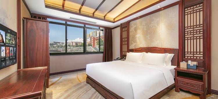 斯际驿辰红木酒店(兴义万峰林机场店)图片