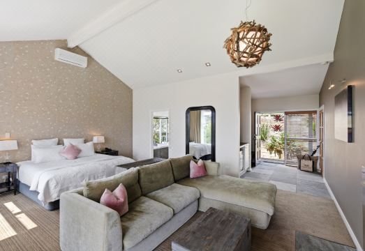 Woodhouse Mountain LodgeHotel Overview