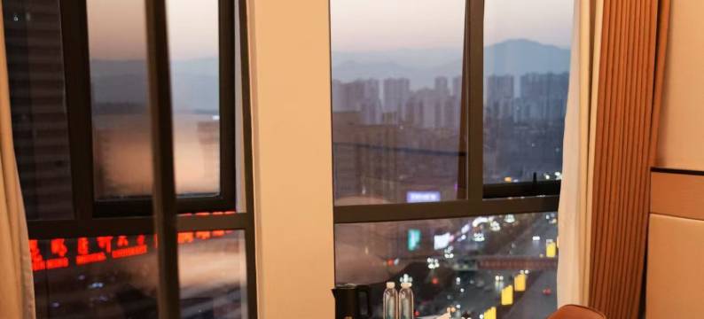 汉龙酒店(昭通省耕山水店)图片