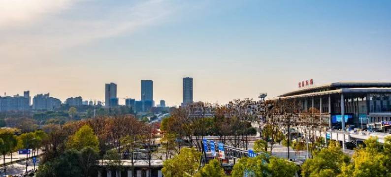 云和酒店(宜昌火车东站汽车客运中心店)图片