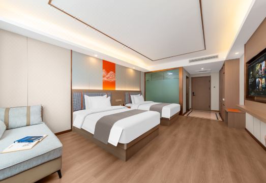 LAN Tai Hotel (Aksu Taibai Shopping Center Branch) Hotel Overview