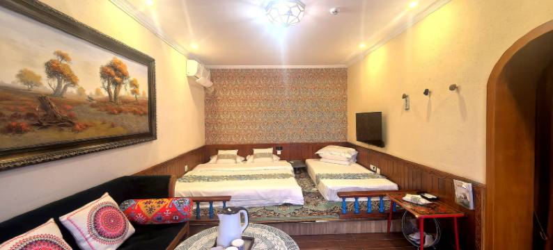 伊宁域见宁民宿(伊犁河风景区店)图片