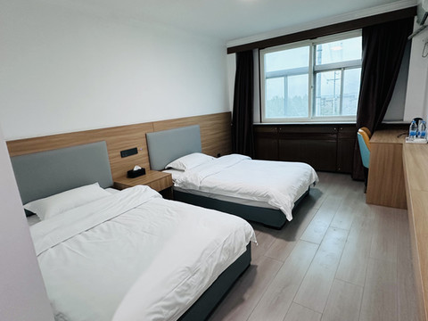 华阴铂漫水汇酒店