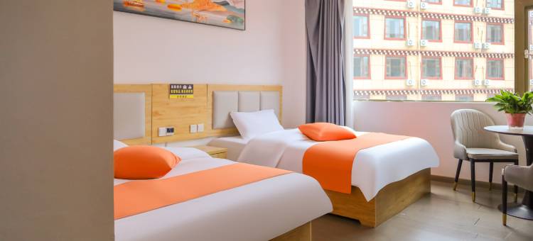 色达星辰酒店图片