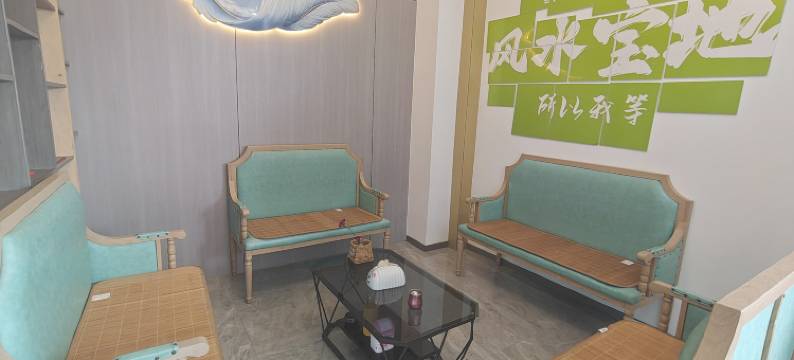 丫丫民宿(明清宫轻轨站店)图片