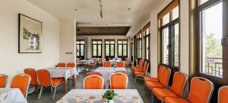 泰安维也纳山庄(泰山天平湖店)图片