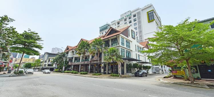 联排别墅 Oak Melaka 近 Dataran Pahlawan 前理想酒店(Townhouse Oak Melaka Near Dataran Pahlawan Formerly Ideals Hotel)图片