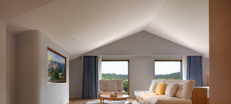 张家界芊山月度假酒店(国家森林公园武陵源标志门店)图片