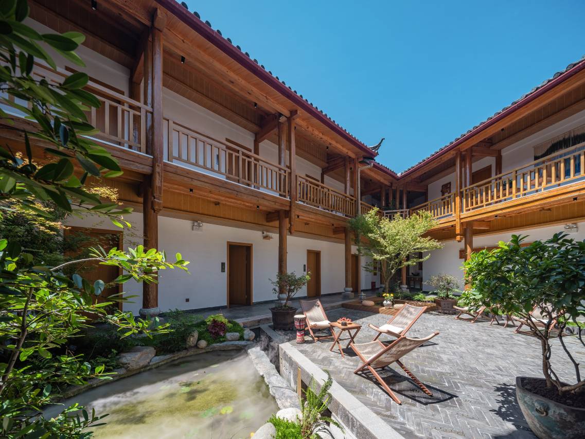 雲若水·隐逸翠庭丨双庭院花园观景纳居(古城南门忠义市场店)图片