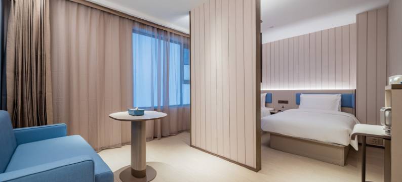 汉庭酒店(成都西南财大杜甫草堂地铁站店)图片