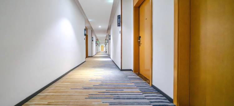 格林豪泰快捷酒店(西安火车站南广场五路口地铁站店)图片