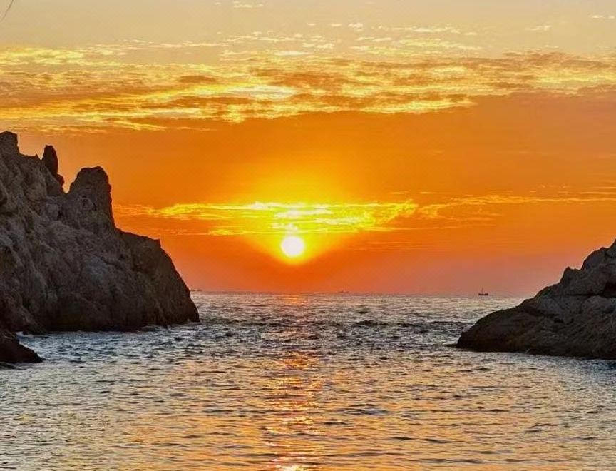 Dalian Sishi Jingyu Beach Resort HotelHotel Overview