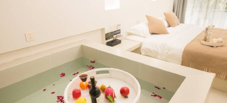 徕加亲子酒店(景洪告庄星光夜市店)图片