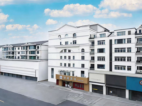 如家驿居酒店(集安市鸭绿江市政府店)