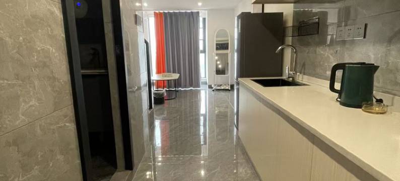 半夏·轻奢LOFT公寓(鱼尾洲地铁站力高雍湖国际店)图片