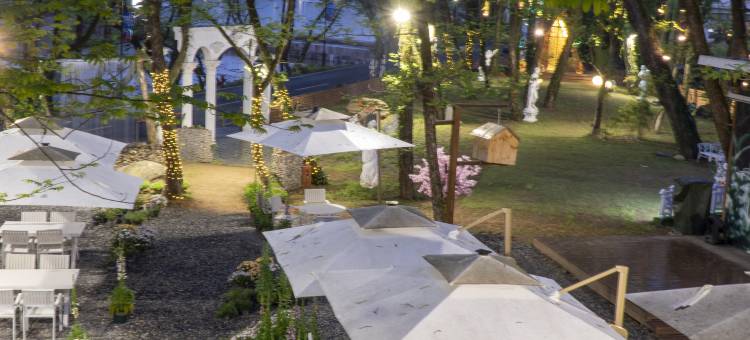 黄山观止园·黄花梨博物馆民宿(西溪南古村落景区店)图片