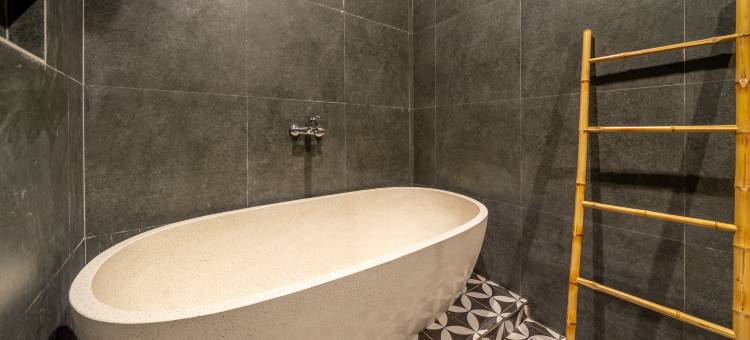 Dasha 2 - Chic 2BR Canggu Hideaway with Spacious Pool & Patio图片