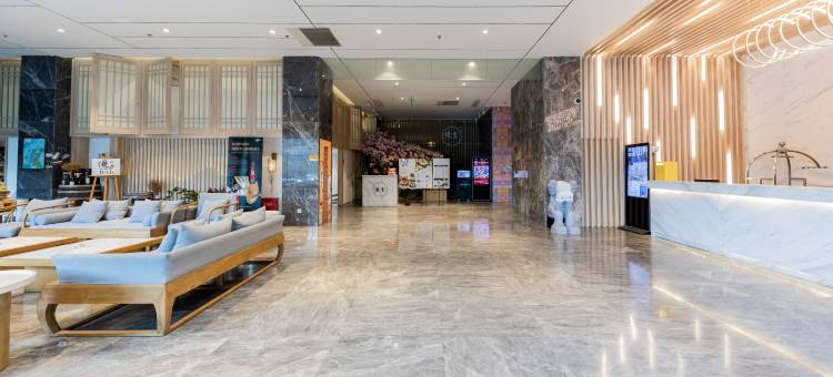 米互游电竞酒店(上海金桥LaLaport高达基地店)图片
