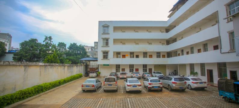 建水阳阳酒店(古城小火车店)图片