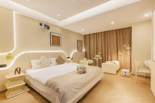 金伯爵未来影院酒店(武汉火车站杨春湖店)