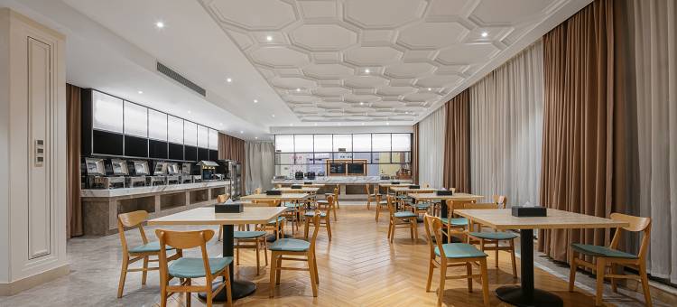 维也纳国际酒店(长沙大王山地铁站湘江欢乐城店)图片