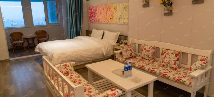 灰鲸INS酒店(唐山万达广场店)图片