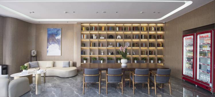 圣曼酒店(鄂州大学店)图片