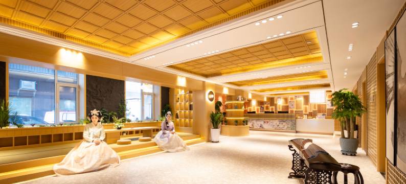 栀子·艺术酒店(延吉延边大学网红墙店)图片