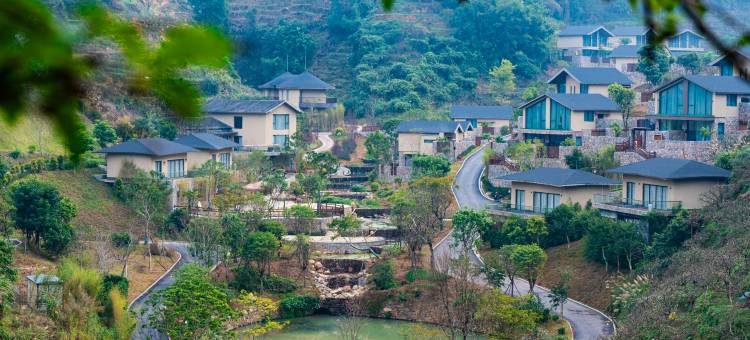 李花谷·水上居酒店图片