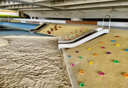 CrownePlaza Shenzhen World Exhibition Convention CenterHotel Overview